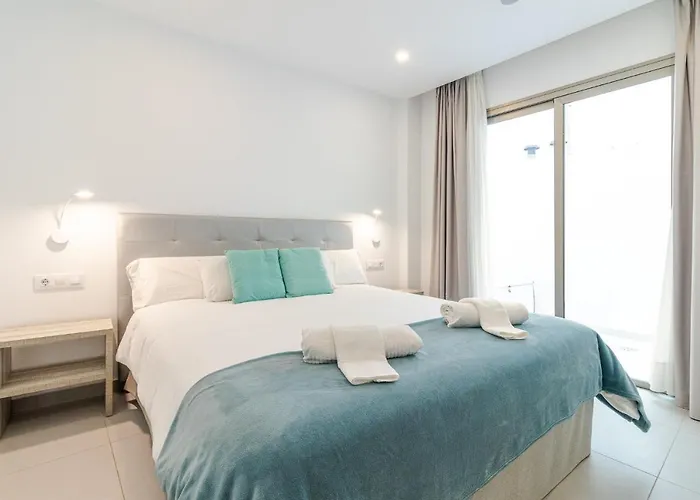 Modern Flat Canteras